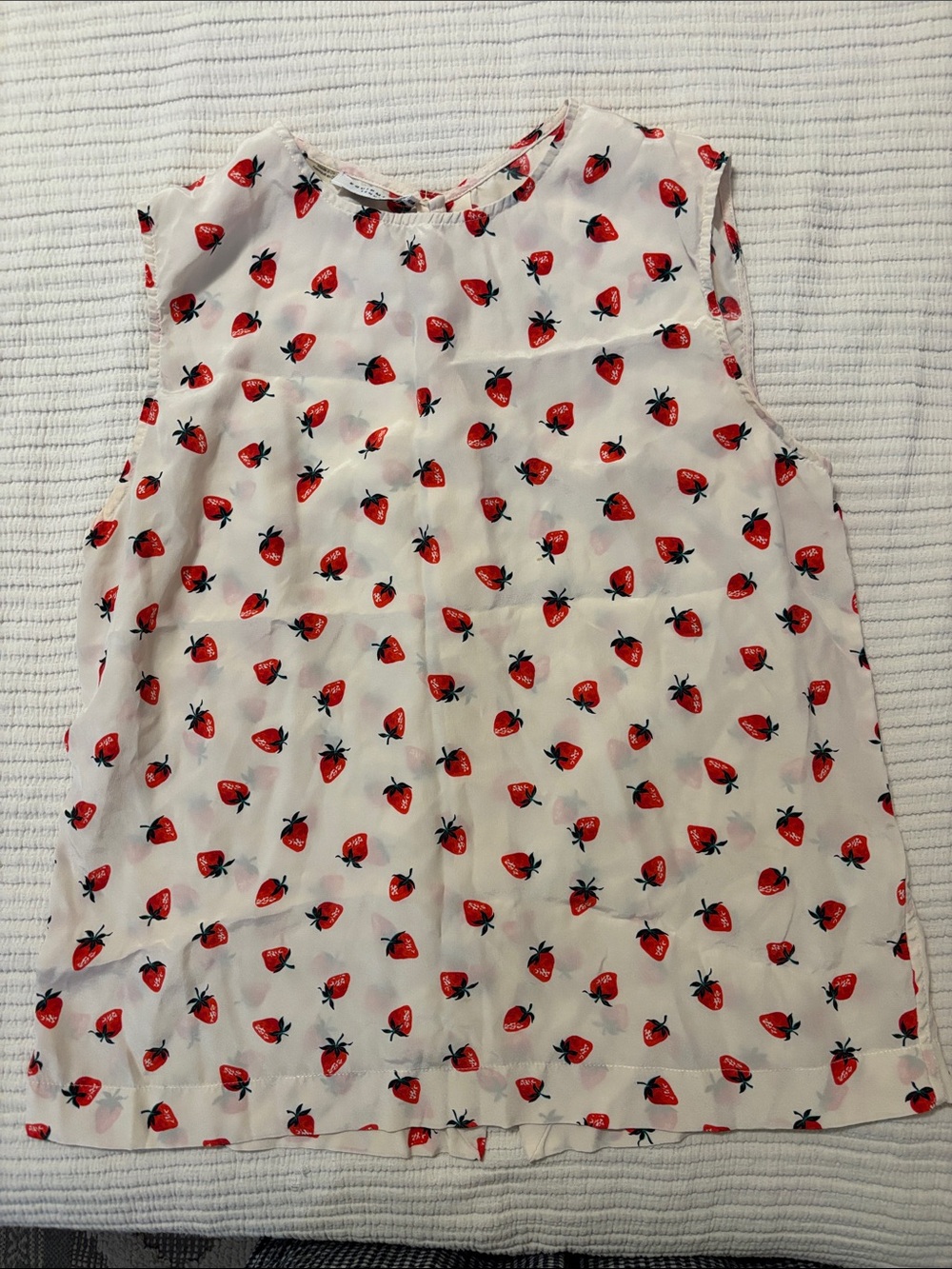 Equipment Women’s Silk Strawberry Print Sleeveless Top